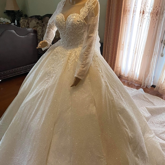 Wedding dress cown